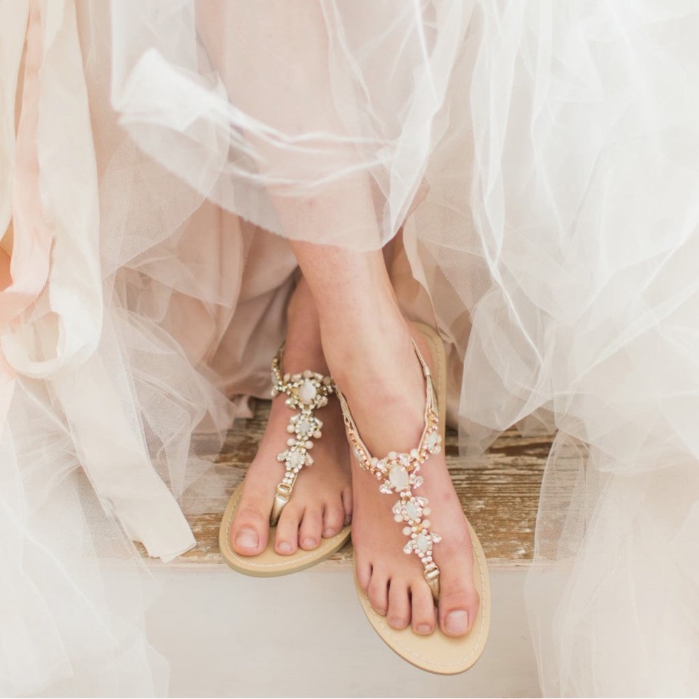 NWOT Bella Belle Luna Embellished T-Strap
Sandal size 7.5.
